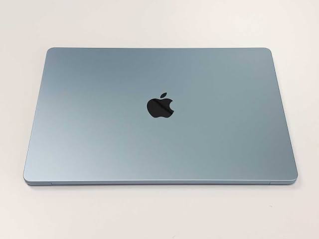 Refurbished MacBook Air M4 16/256 Just 9 months Old