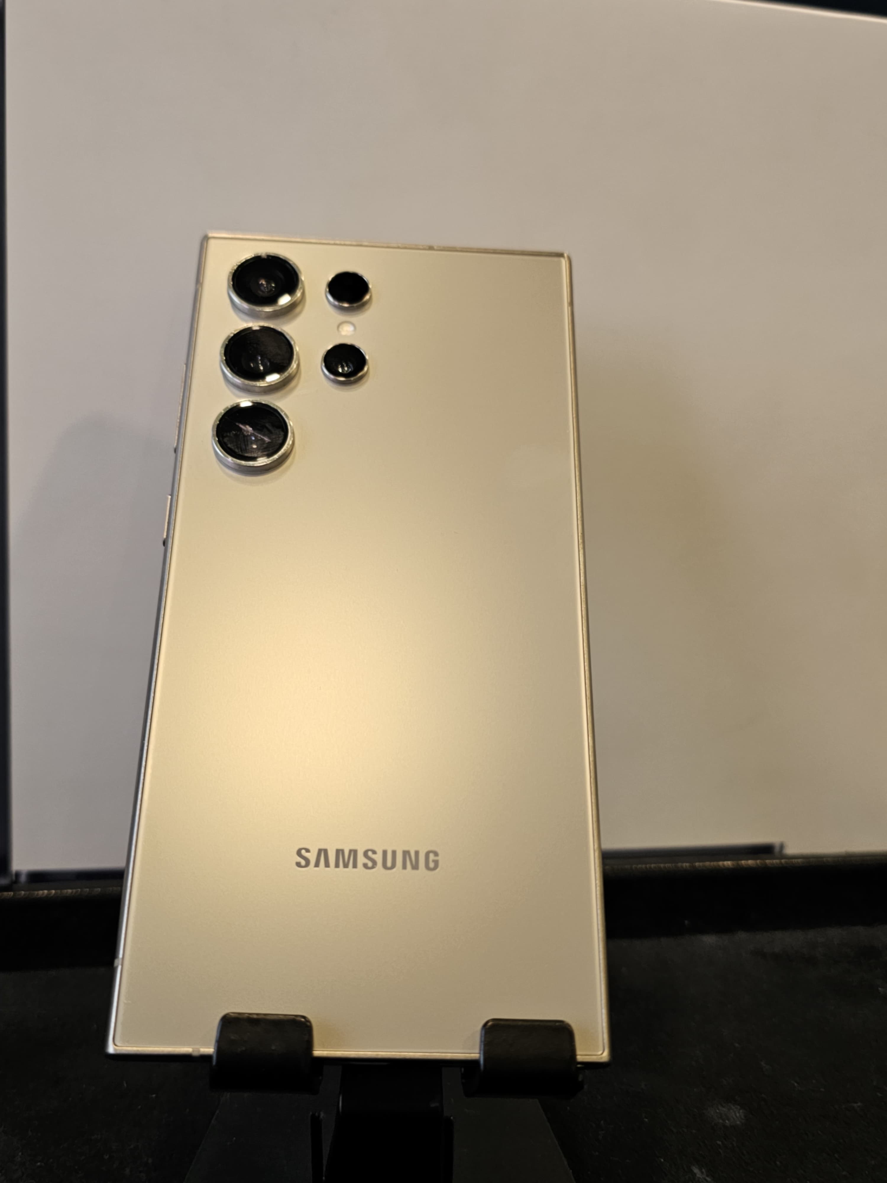 REFURBISHED SAMSUNG S24 ULTRA 256 GB